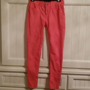 Peachy pink Levi legging jeans